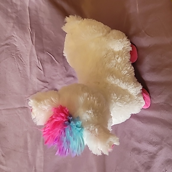 Dancing llama - Picture 4 of 9